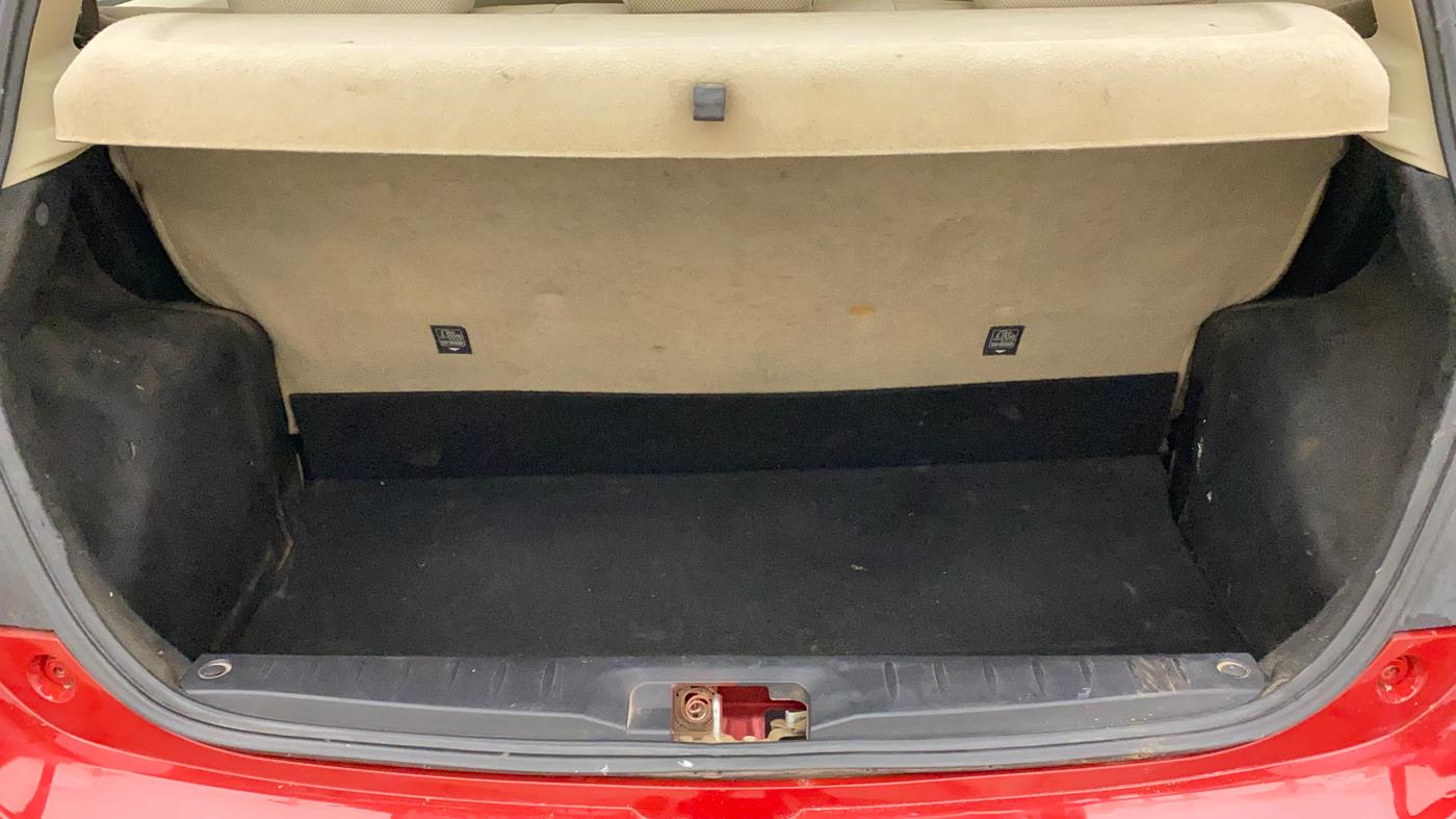 2019 Toyota Etios Liva VX DUAL TONE, Petrol, Manual, 27,088 km, Boot Inside