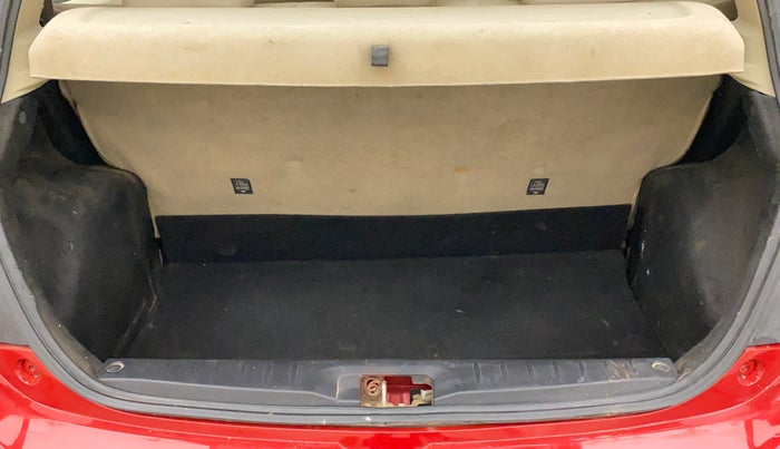 2019 Toyota Etios Liva VX DUAL TONE, Petrol, Manual, 27,088 km, Boot Inside