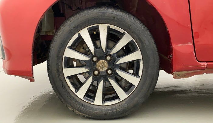 2019 Toyota Etios Liva VX DUAL TONE, Petrol, Manual, 27,088 km, Left Front Wheel