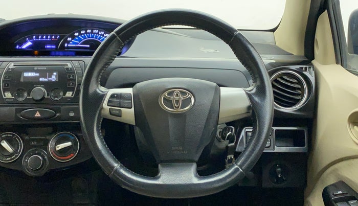 2019 Toyota Etios Liva VX DUAL TONE, Petrol, Manual, 27,088 km, Steering Wheel Close Up