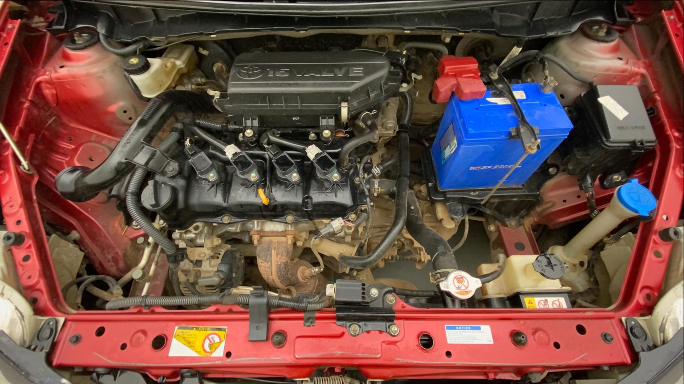 2019 Toyota Etios Liva VX DUAL TONE, Petrol, Manual, 27,088 km, Open Bonet