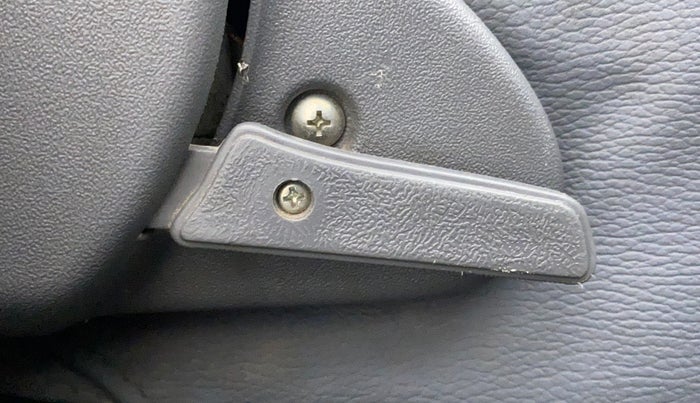 2015 Maruti Alto 800 VXI, Petrol, Manual, 50,406 km, Driver Side Adjustment Panel