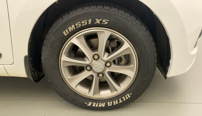 2016 Hyundai Grand i10 ASTA (O) AT 1.2 KAPPA VTVT, Petrol, Automatic, 46,182 km, Right Front Wheel