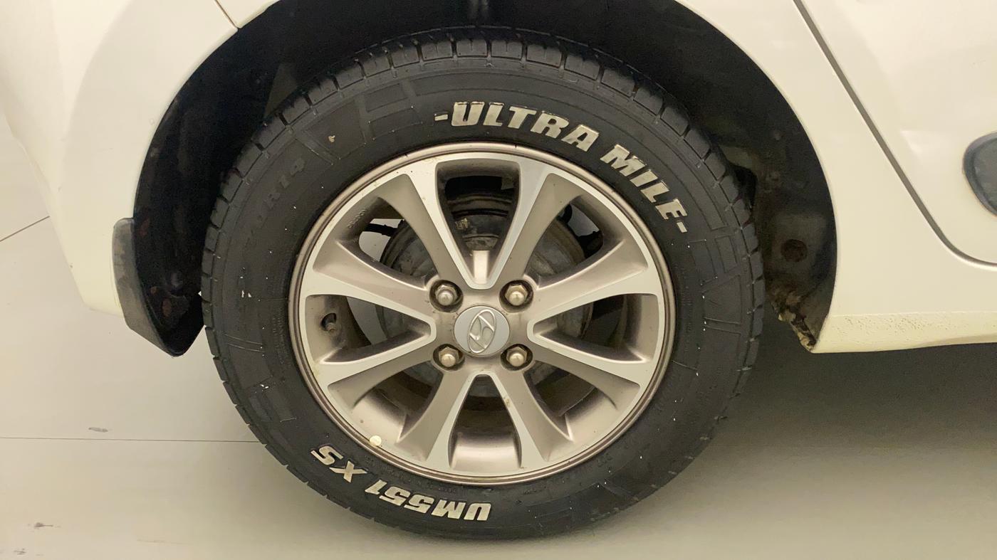 2016 Hyundai Grand i10 ASTA (O) AT 1.2 KAPPA VTVT, Petrol, Automatic, 46,182 km, Right Rear Wheel