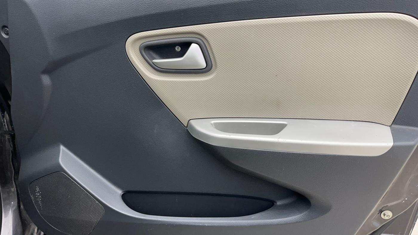 2019 Maruti Alto K10 VXI, Petrol, Manual, 74,723 km, Driver Side Door Panels Control