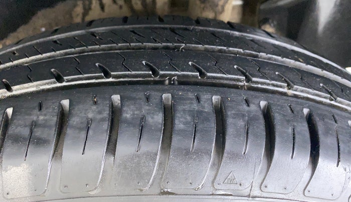 2021 Maruti Dzire VXI AMT, Petrol, Automatic, 24,467 km, Left Rear Tyre Tread