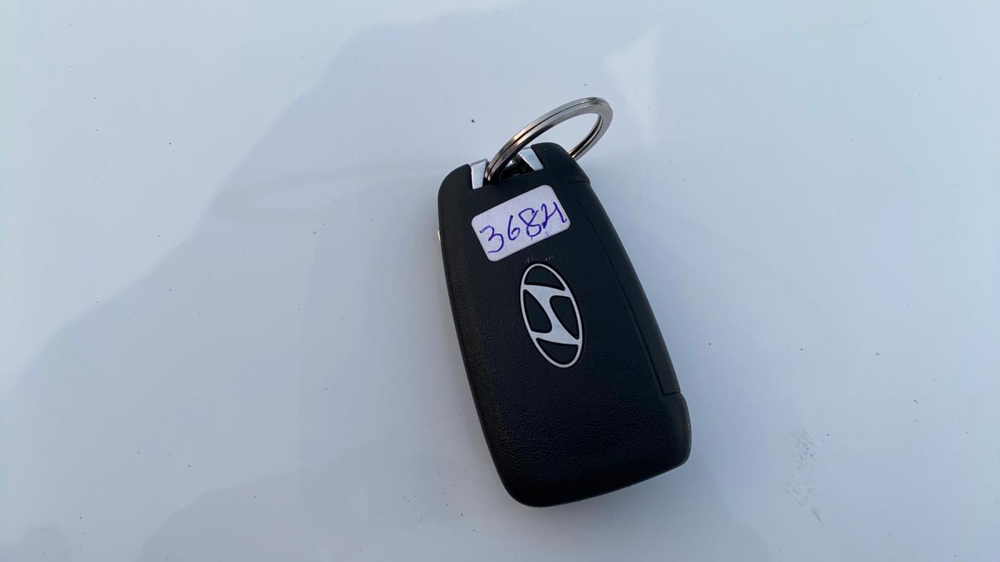 2025 Hyundai NEW I20 SPORTZ 1.2 IVT, Petrol, Automatic, 8,856 km, Key Close Up