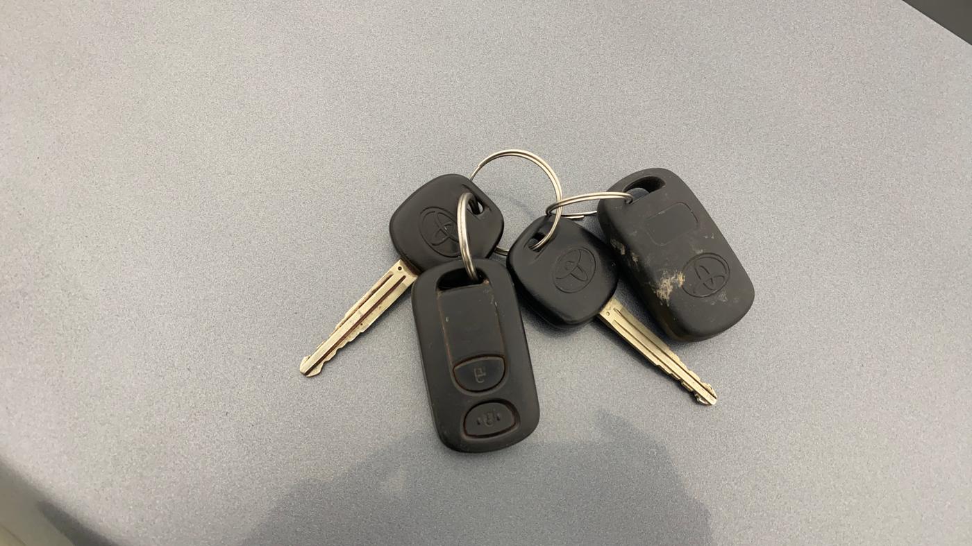 2018 Toyota Etios VD PLATINUM, Diesel, Manual, 1,19,697 km, Key Close Up