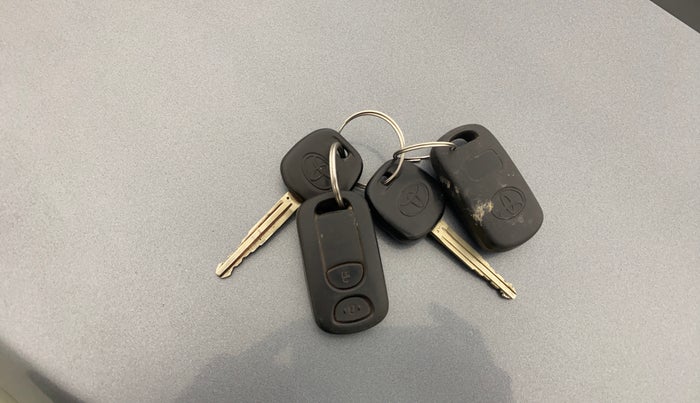 2018 Toyota Etios VD PLATINUM, Diesel, Manual, 1,19,697 km, Key Close Up