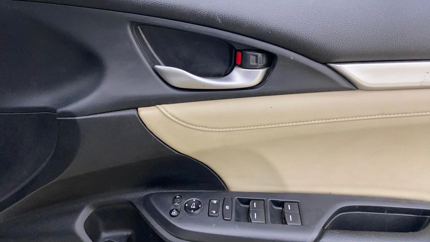 2019 Honda Civic 1.8L I-VTEC VX CVT, Petrol, Automatic, 23,043 km, Driver Side Door Panels Control