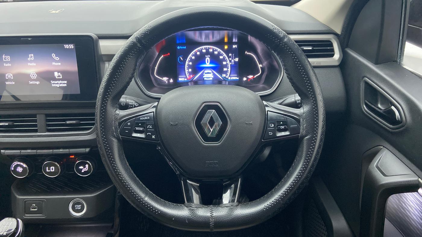 2021 Renault Kiger RXZ TURBO MT, Petrol, Manual, 30,423 km, Steering Wheel Close Up