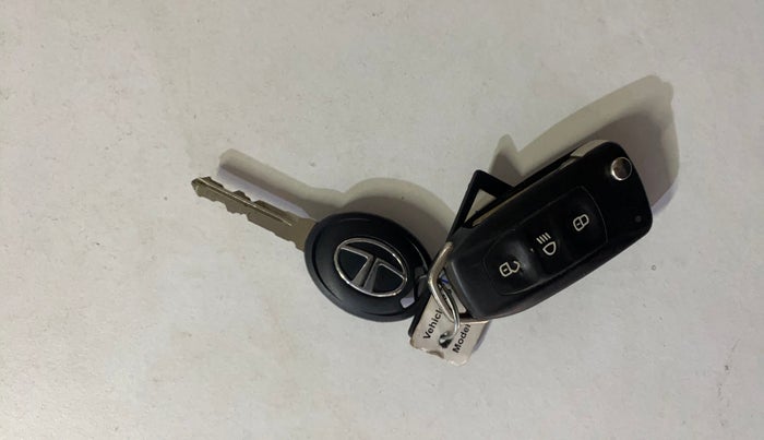 2018 Tata Tiago WIZZ EDITION PETROL, Petrol, Manual, 61,883 km, Key Close Up