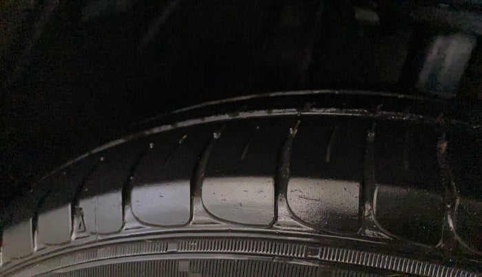 2018 Tata Tiago WIZZ EDITION PETROL, Petrol, Manual, 61,883 km, Right Front Tyre Tread