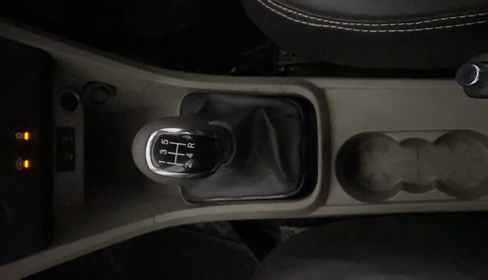 2018 Tata Tiago WIZZ EDITION PETROL, Petrol, Manual, 61,883 km, Gear Lever