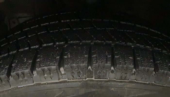 2019 Maruti New Wagon-R ZXI 1.2, Petrol, Manual, 42,205 km, Left Front Tyre Tread