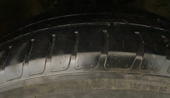 2019 Maruti New Wagon-R ZXI 1.2, Petrol, Manual, 42,205 km, Right Front Tyre Tread