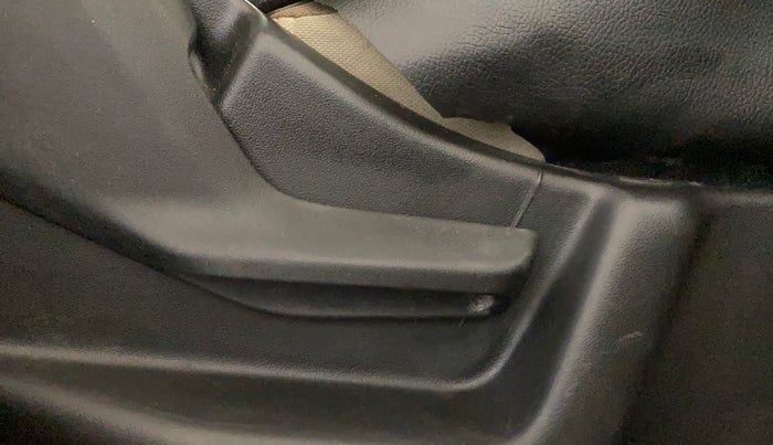 2019 Maruti New Wagon-R ZXI 1.2, Petrol, Manual, 42,205 km, Driver Side Adjustment Panel