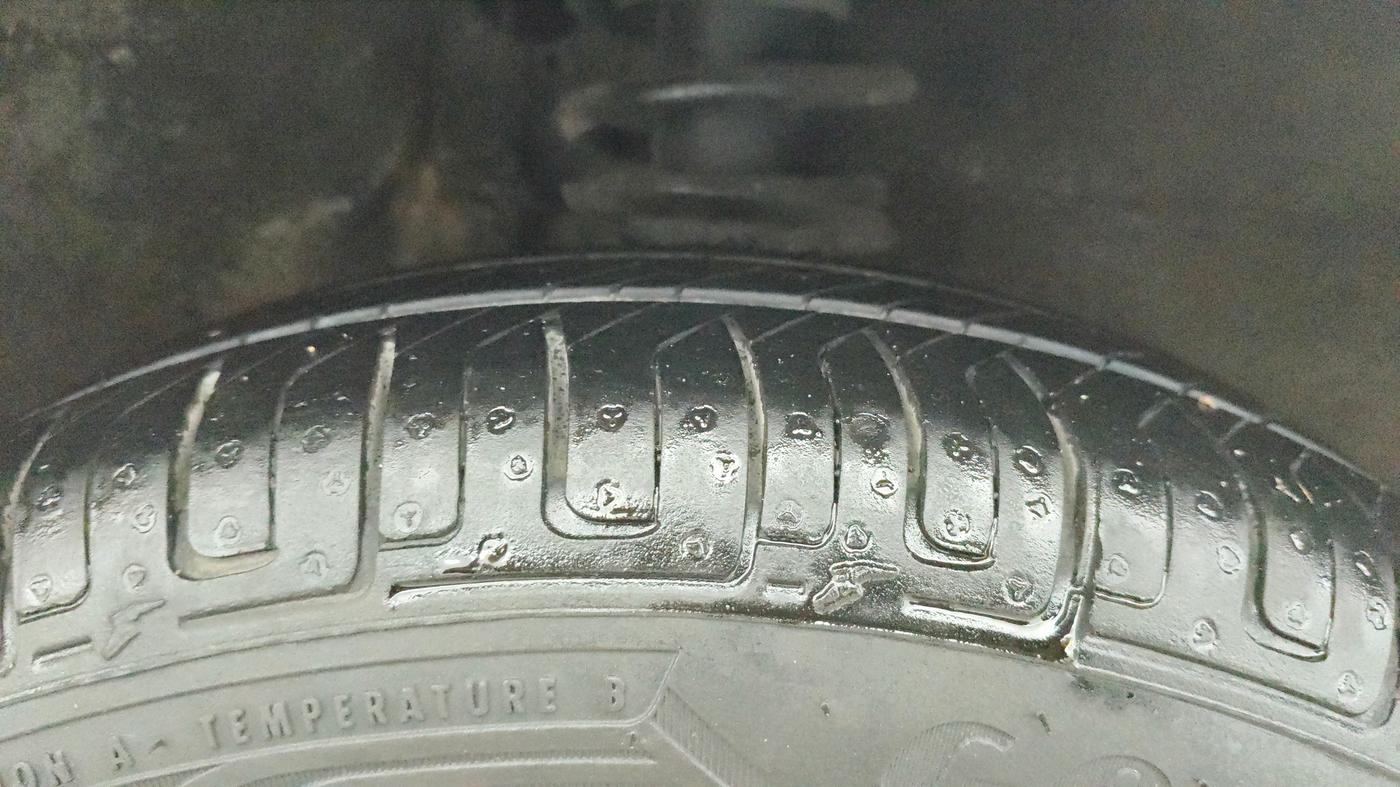 2018 Maruti Alto K10 VXI (O), Petrol, Manual, 23,077 km, Right Front Tyre Tread