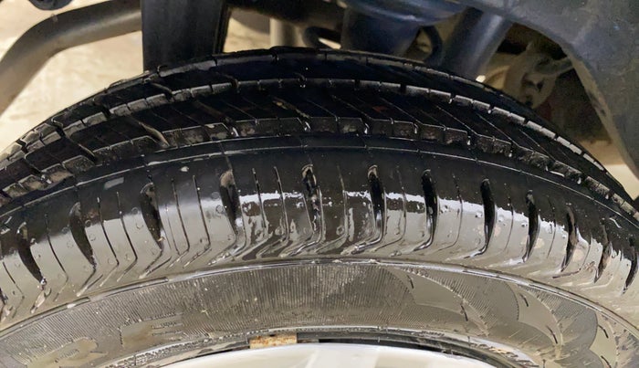 2013 Maruti Alto 800 LXI, Petrol, Manual, 22,528 km, Right Rear Tyre Tread