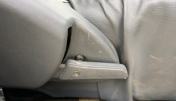 2013 Maruti Alto 800 LXI, Petrol, Manual, 22,528 km, Driver Side Adjustment Panel