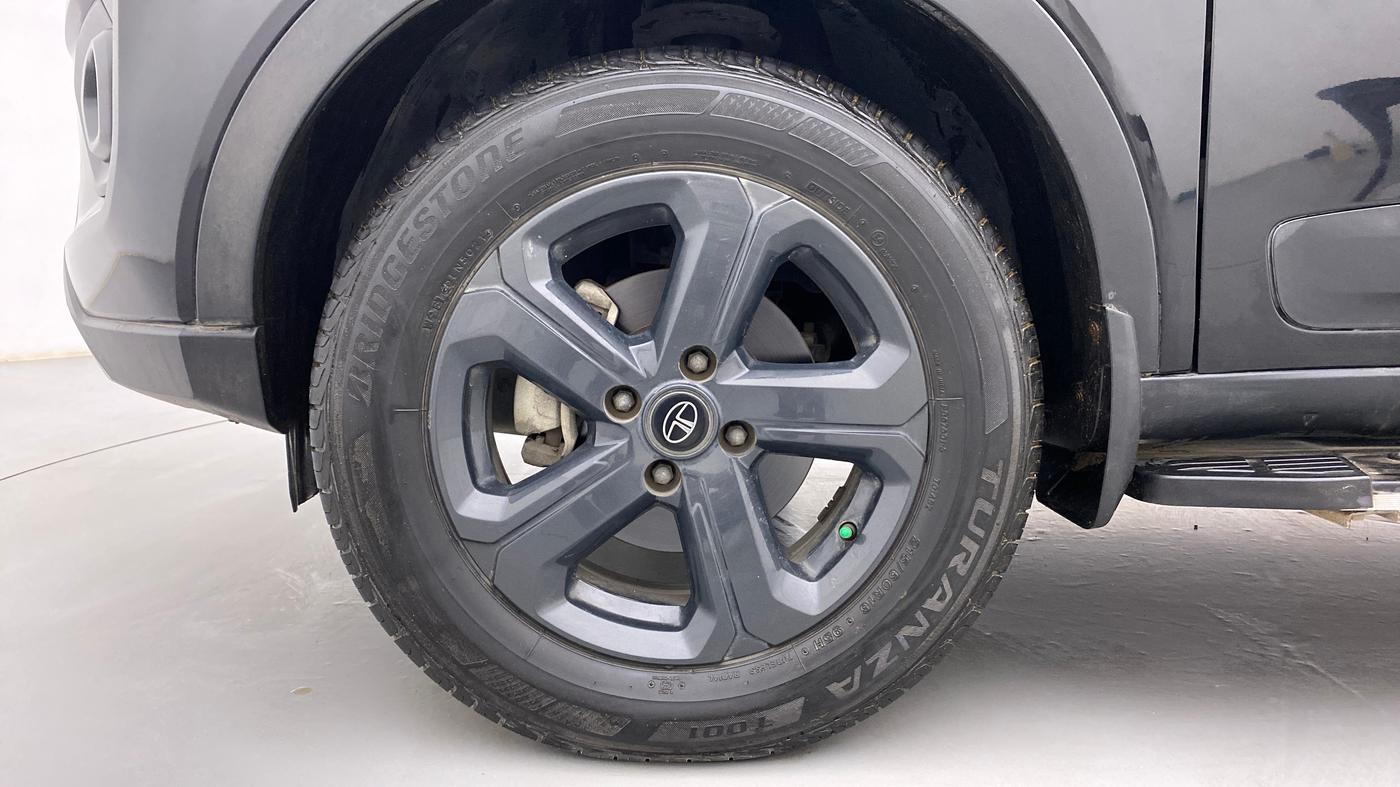 2022 Tata NEXON XZ PLUS DIESEL DARK EDITION, Diesel, Manual, 55,953 km, Left Front Wheel