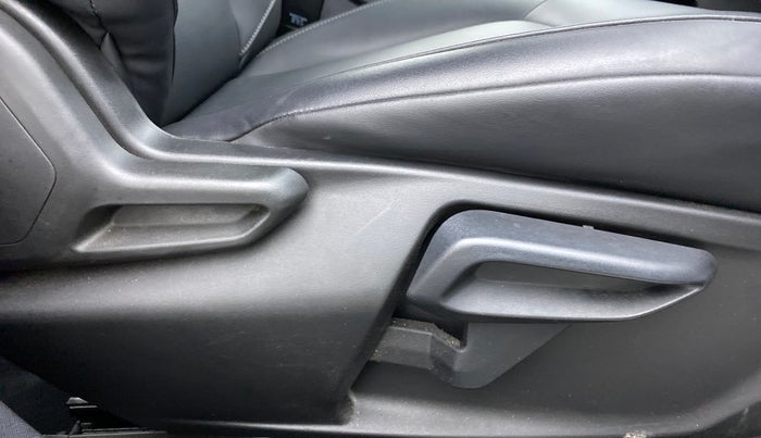 2022 Tata NEXON XZ PLUS DIESEL DARK EDITION, Diesel, Manual, 55,953 km, Driver Side Adjustment Panel
