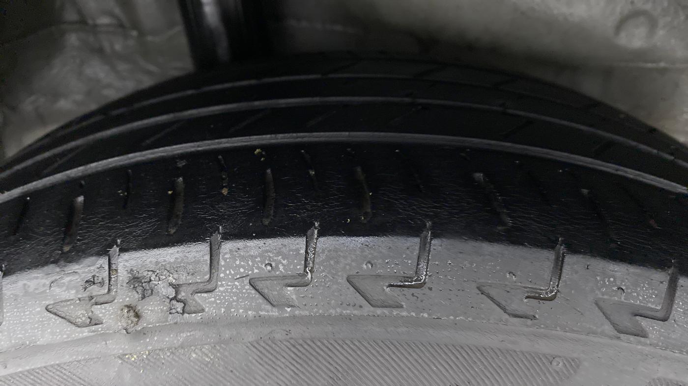 2018 Honda WR-V 1.2 i-VTEC VX MT, Petrol, Manual, 41,990 km, Right Rear Tyre Tread