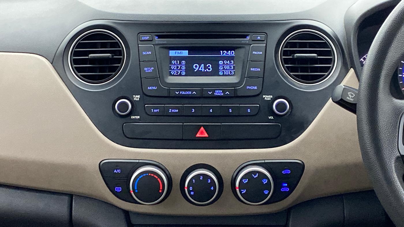 2014 Hyundai Xcent S 1.2 OPT, Petrol, Manual, 60,800 km, Air Conditioner