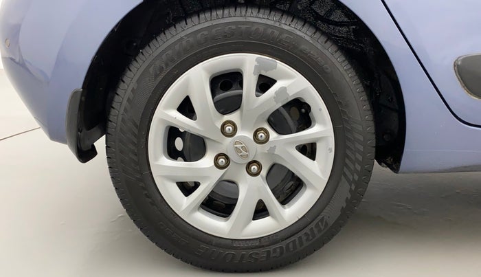 2017 Hyundai Grand i10 SPORTZ 1.2 KAPPA VTVT, CNG, Manual, 45,077 km, Right Rear Wheel