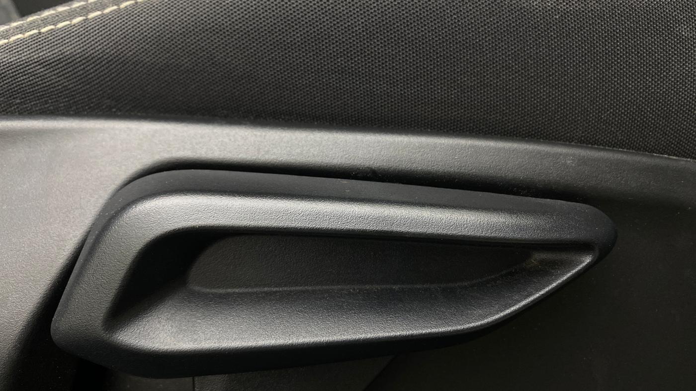 2023 Tata Tiago XZA PLUS PETROL, Petrol, Automatic, 35,768 km, Driver Side Adjustment Panel