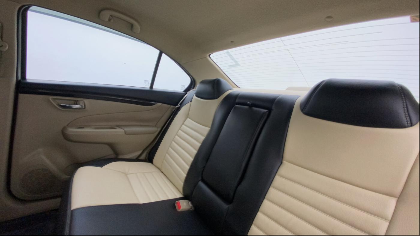 2017 Maruti Ciaz DELTA 1.4 AT PETROL, Petrol, Automatic, 64,577 km, Right Side Rear Door Cabin