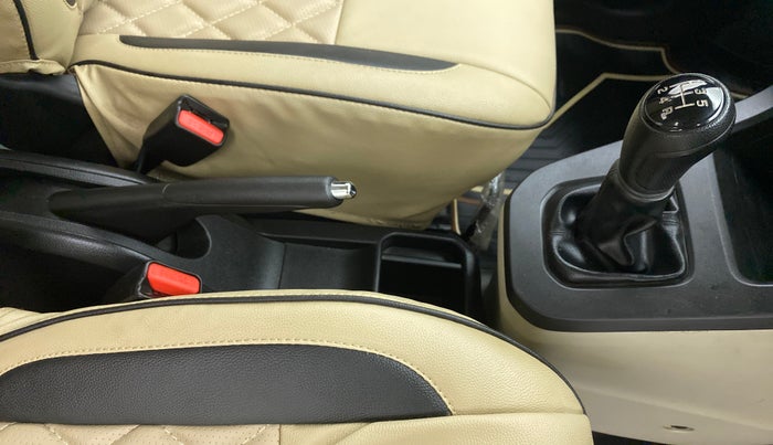 2019 Maruti New Wagon-R ZXI 1.2 old, Petrol, Manual, 24,333 km, Gear Lever