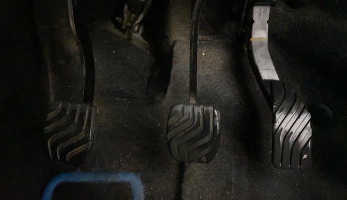 2021 Renault Kiger RXT (O) MT, Petrol, Manual, 38,965 km, Pedals