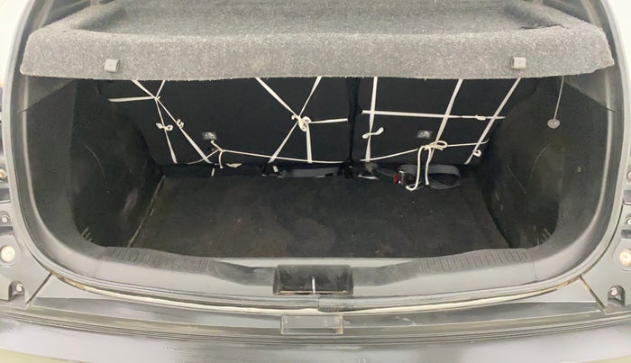 2021 Renault Kiger RXT (O) MT, Petrol, Manual, 38,965 km, Boot Inside