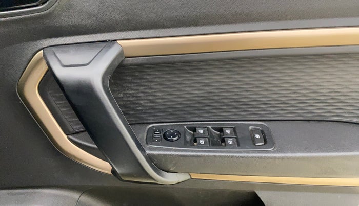 2021 Renault Kiger RXT (O) MT, Petrol, Manual, 38,965 km, Driver Side Door Panels Control