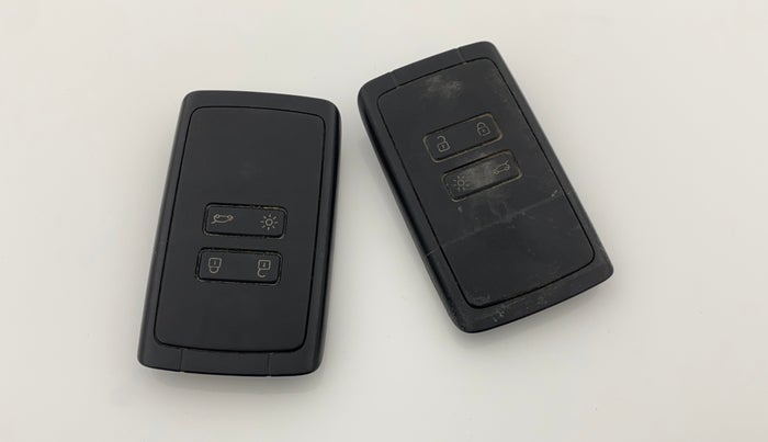 2021 Renault Kiger RXT (O) MT, Petrol, Manual, 38,965 km, Key Close Up