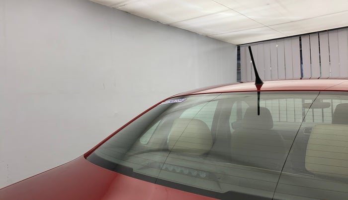 2020 Volkswagen Vento HIGHLINE 1.0L TSI, Petrol, Manual, 1,44,347 km, Rear Wiper