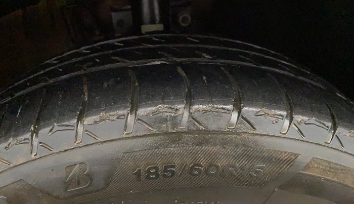 2020 Volkswagen Vento HIGHLINE 1.0L TSI, Petrol, Manual, 1,44,347 km, Right Front Tyre Tread