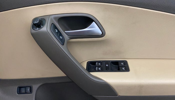 2020 Volkswagen Vento HIGHLINE 1.0L TSI, Petrol, Manual, 1,44,347 km, Driver Side Door Panels Control