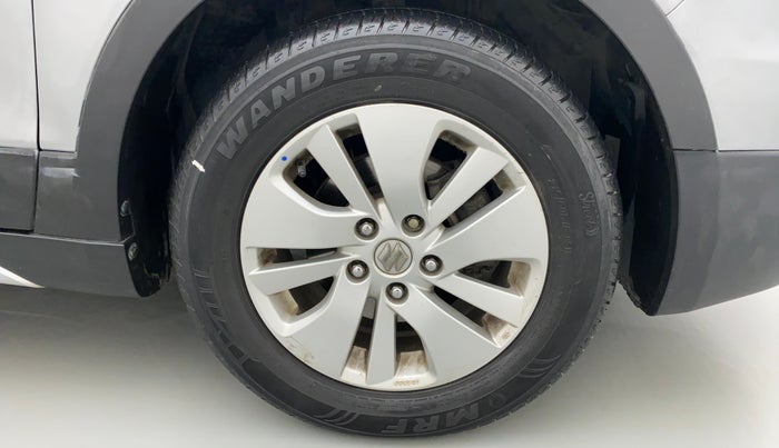 2015 Maruti S Cross ALPHA 1.3, Diesel, Manual, Right Front Wheel