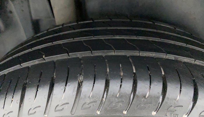 2015 Maruti S Cross ALPHA 1.3, Diesel, Manual, Right Rear Tyre Tread