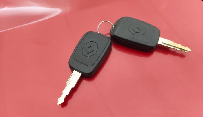 2019 Renault Kwid RXT 1.0 AMT (O), Petrol, Automatic, 31,016 km, Key Close Up