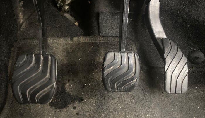 2020 Renault TRIBER RXZ, Petrol, Manual, 22,206 km, Pedals