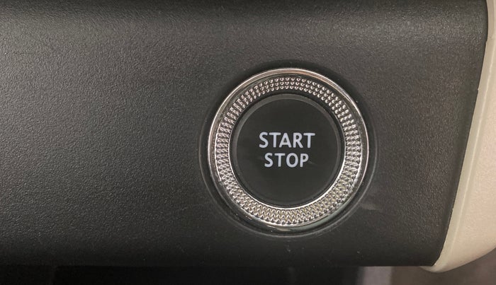 2020 Renault TRIBER RXZ, Petrol, Manual, 22,206 km, Keyless Start/ Stop Button