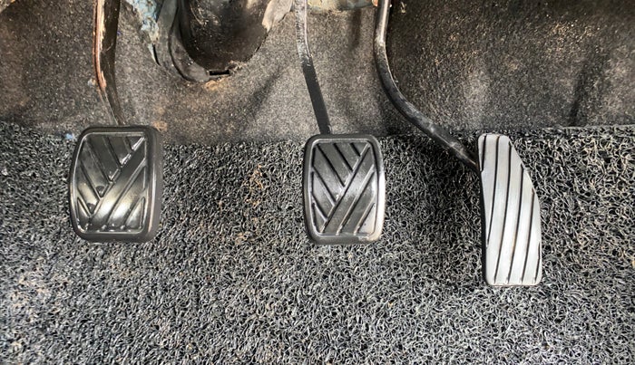 2015 Maruti Wagon R 1.0 VXI, Petrol, Manual, 80,292 km, Pedals