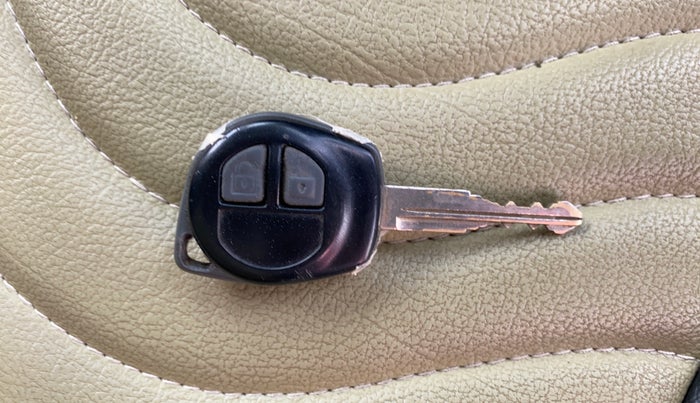 2015 Maruti Wagon R 1.0 VXI, Petrol, Manual, 80,292 km, Key Close Up