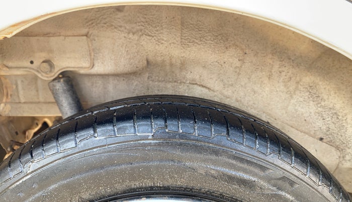 2015 Maruti Wagon R 1.0 VXI, Petrol, Manual, 80,292 km, Right Rear Tyre Tread