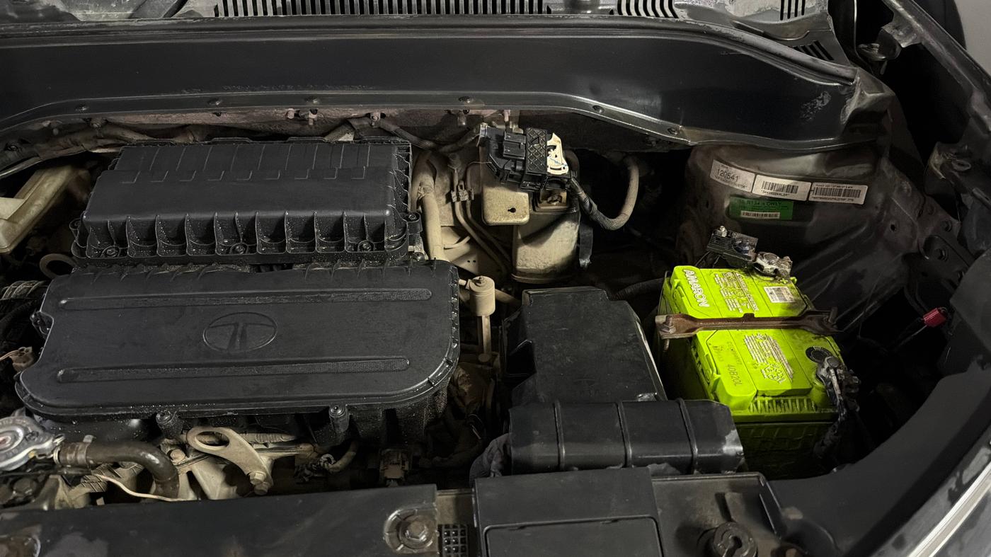 2022 Tata PUNCH ADVENTURE MT, Petrol, Manual, 86,142 km, Engine View - Left