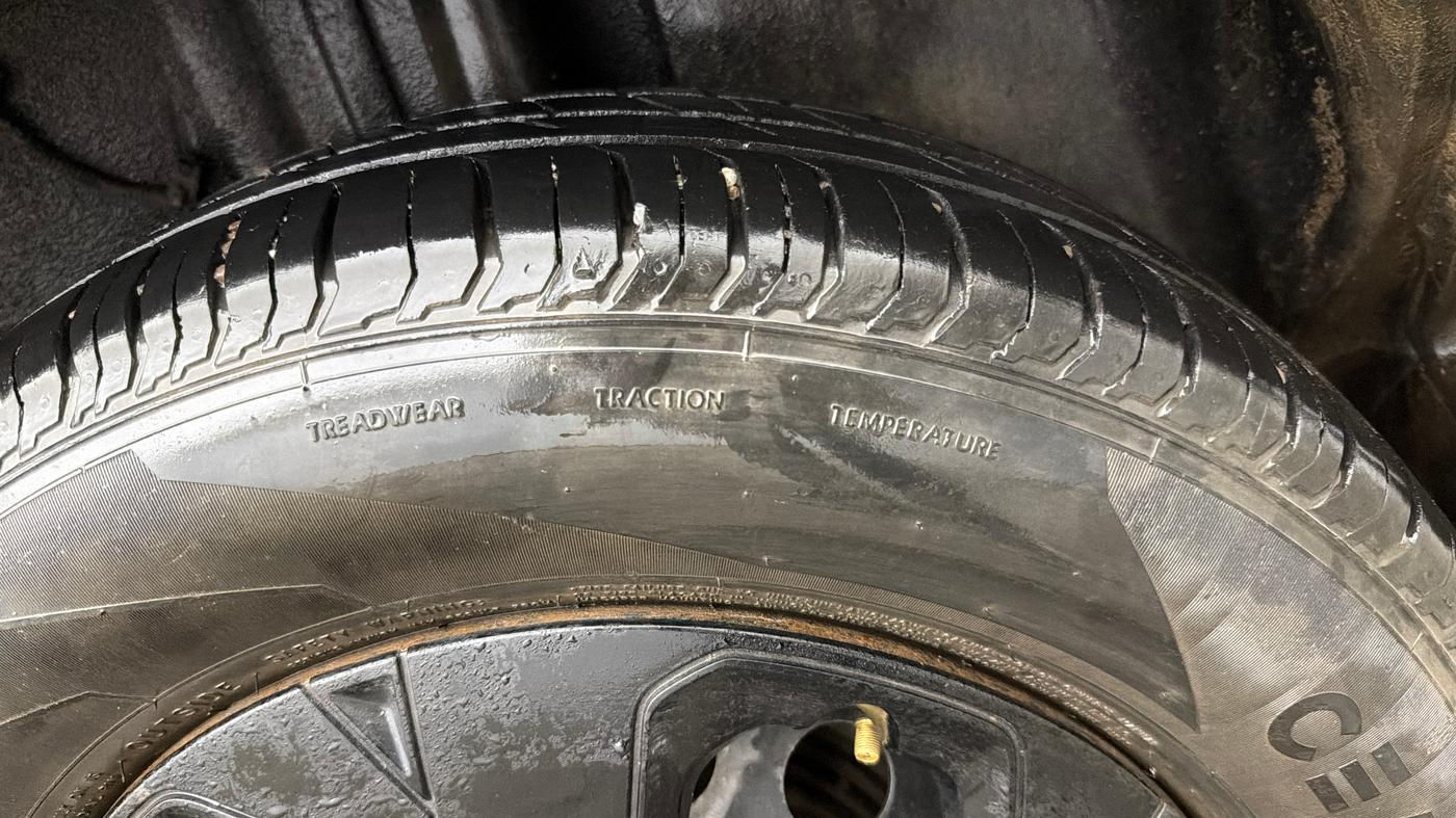 2022 Tata PUNCH ADVENTURE MT, Petrol, Manual, 86,142 km, Left Rear Tyre Tread