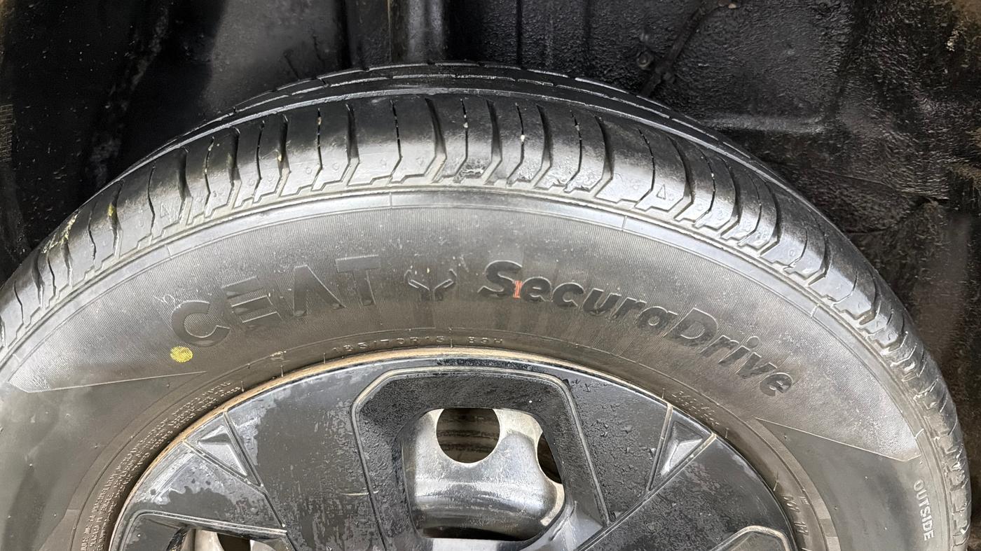 2022 Tata PUNCH ADVENTURE MT, Petrol, Manual, 86,142 km, Right Rear Tyre Tread